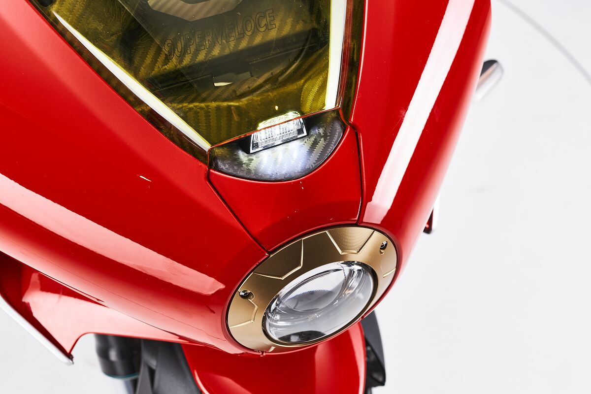 MVアグスタ SUPERVELOCE800 フロントライト金リング MVアグスタ SUPERVELOCE800 フロントライト金リング MVアグスタ